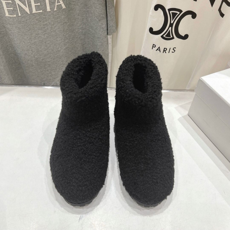 Pra*a boots